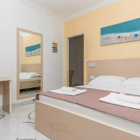 Pensjonat Bozica - Sea View Stone With Free Parking Makarska