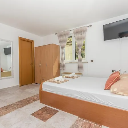 Bozica - Sea View Stone With Free Parking Gasthof