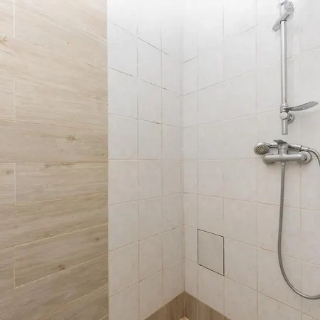 Πανσιόν Bozica - Sea View Stone With Free Parking 3*