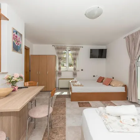 Bozica - Sea View Stone With Free Parking Gasthof