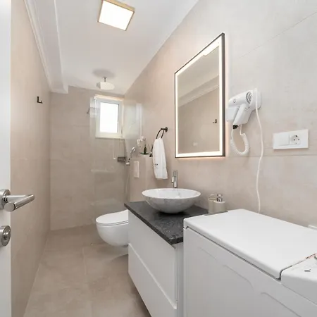Casa de hóspedes Bozica - Sea View Stone With Free Parking Makarska