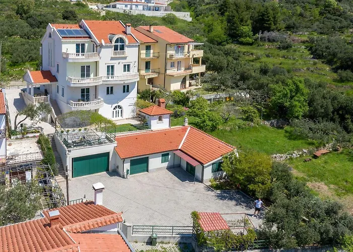 בית הארחה Bozica - Sea View Stone With Free Parking מאקרסקה