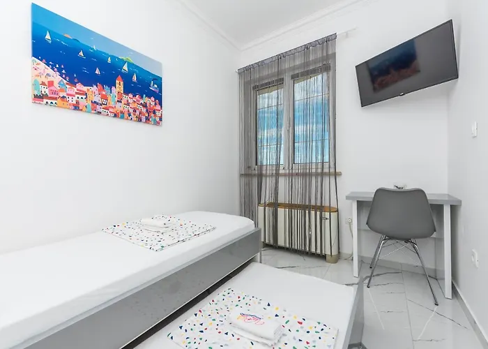 Bozica - Sea View Stone With Free Parking בית הארחה 3*