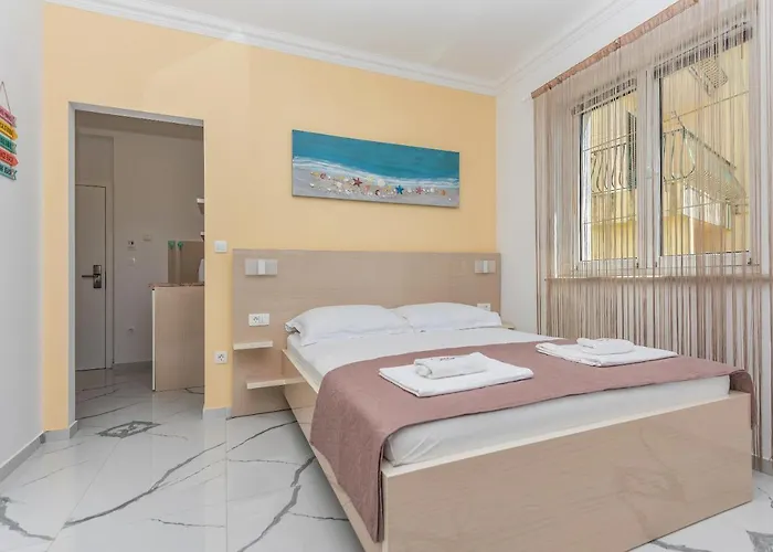 Bozica - Sea View Stone With Free Parking מאקרסקה
