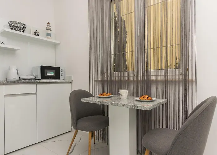 Bozica - Sea View Stone With Free Parking בית הארחה מאקרסקה