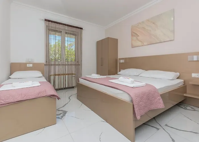 Bozica - Sea View Stone With Free Parking מאקרסקה