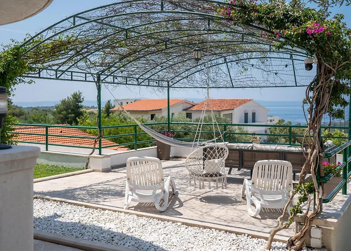 Bozica - Sea View Stone With Free Parking בית הארחה