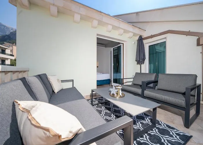Bozica - Sea View Stone With Free Parking מאקרסקה