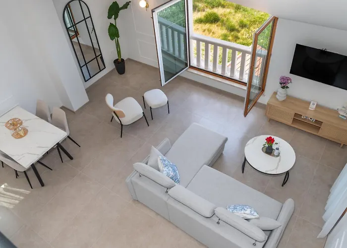Bozica - Sea View Stone With Free Parking בית הארחה מאקרסקה